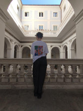 Carica l&#39;immagine nel visualizzatore di Gallery, T-shirt &quot;Trattoria di Roma&quot; By Agathe Briot - Pietro B
